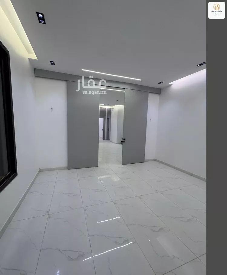 فيلا للبيع في شارع خليفه ابن حمد آل ثاني, حي الجنادرية, مدينة الرياض, منطقة الرياض صورة 5