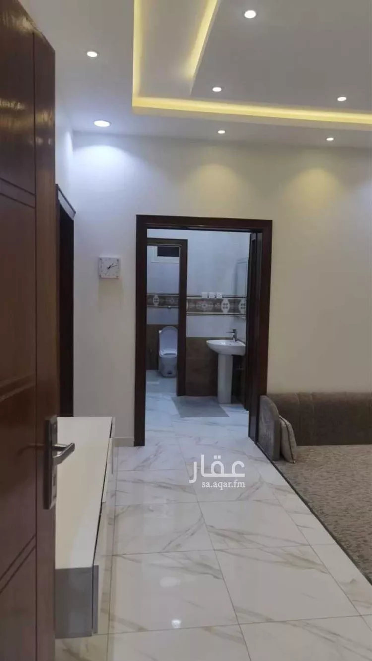 شقة للإيجار في شارع الهرير الشرقى 10, حي الهرير الشرقى, مدينة خميس مشيط, منطقة عسير صورة 2
