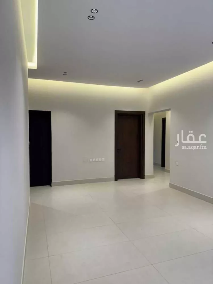 فيلا للبيع في شارع فاطمة بنت النور الطبري, حي العارض, مدينة الرياض, منطقة الرياض 8