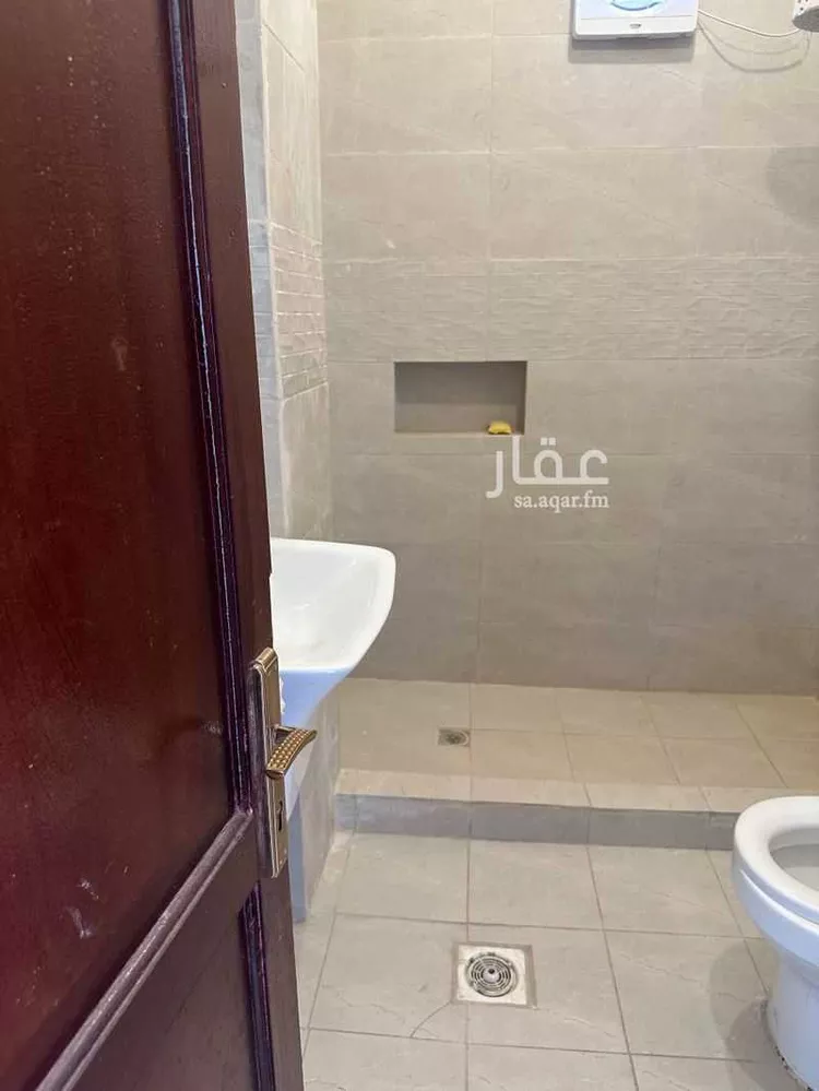 شقة للإيجار في شارع عمير بن سعد الانصاري, حي المطار, مدينة المدينة المنورة, منطقة المدينة المنورة 6