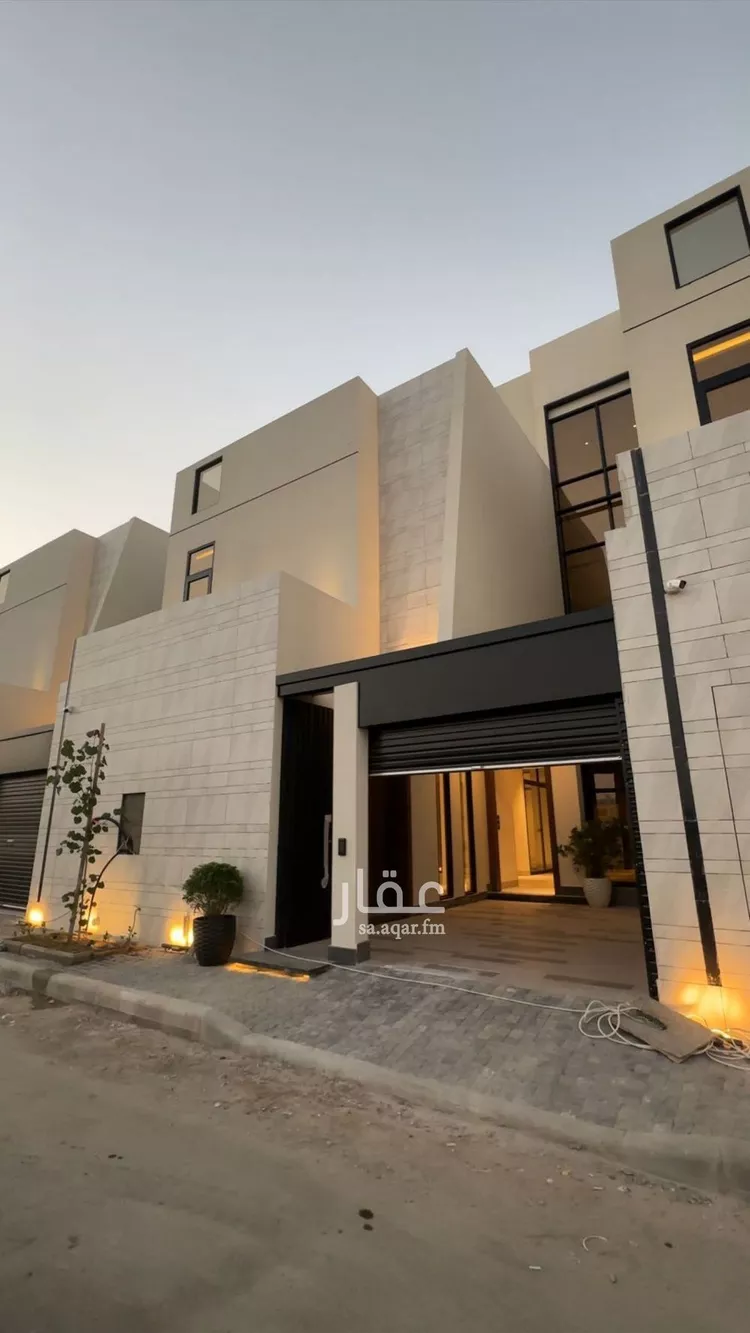 فيلا للإيجار في شارع أبو سعيد الخدري, حي الشراع, مدينة جدة, منطقة مكة المكرمة 1 صورة