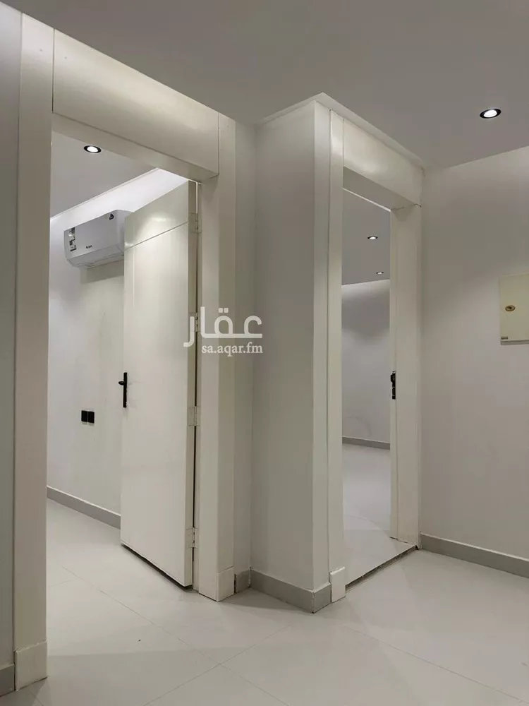 فيلا للإيجار في شارع دينار الحجام, حي الرمال, مدينة الرياض, منطقة الرياض صورة 5