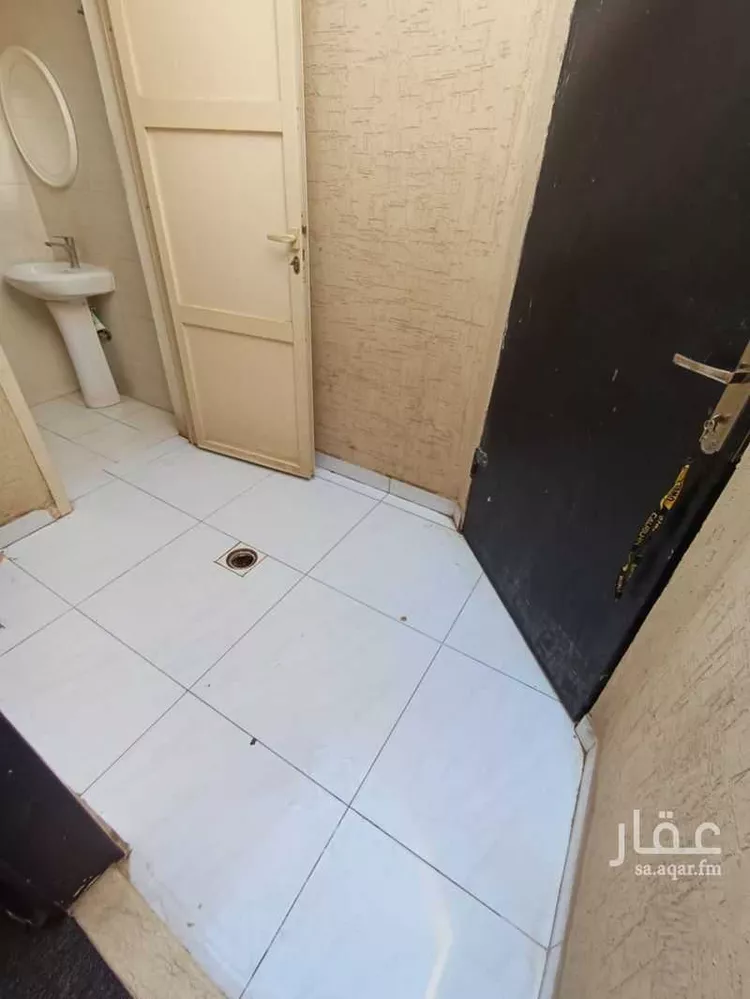 غرفة للإيجار في شارع دينار الأنصاري, حي الرمال, مدينة الرياض, منطقة الرياض