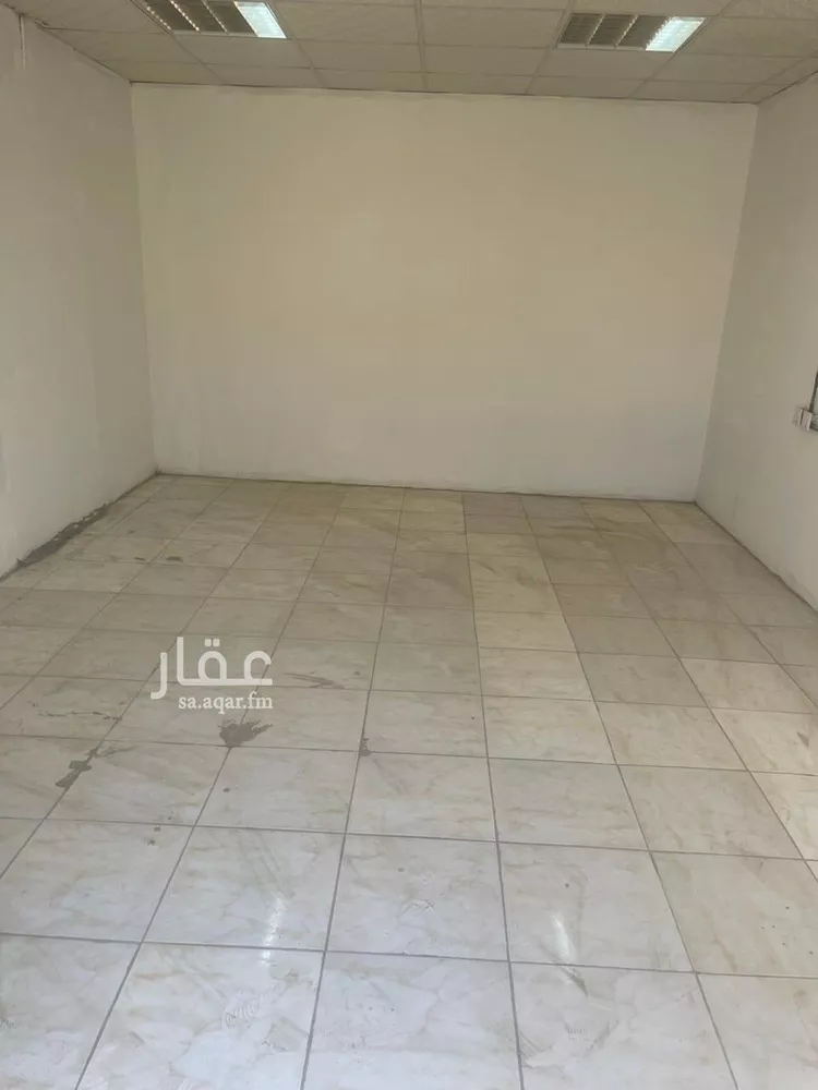 عمارة للإيجار في شارع الطريق الدائري الغربي, حي ظهرة لبن, مدينة الرياض, منطقة الرياض صورة 2