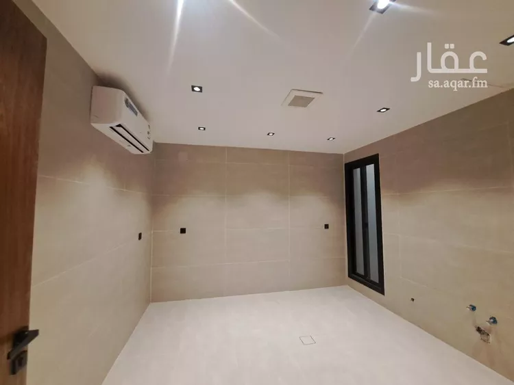 دور للبيع في شارع حامد عبدالحفيظ, حي عكاظ, مدينة الرياض, منطقة الرياض صورة 5