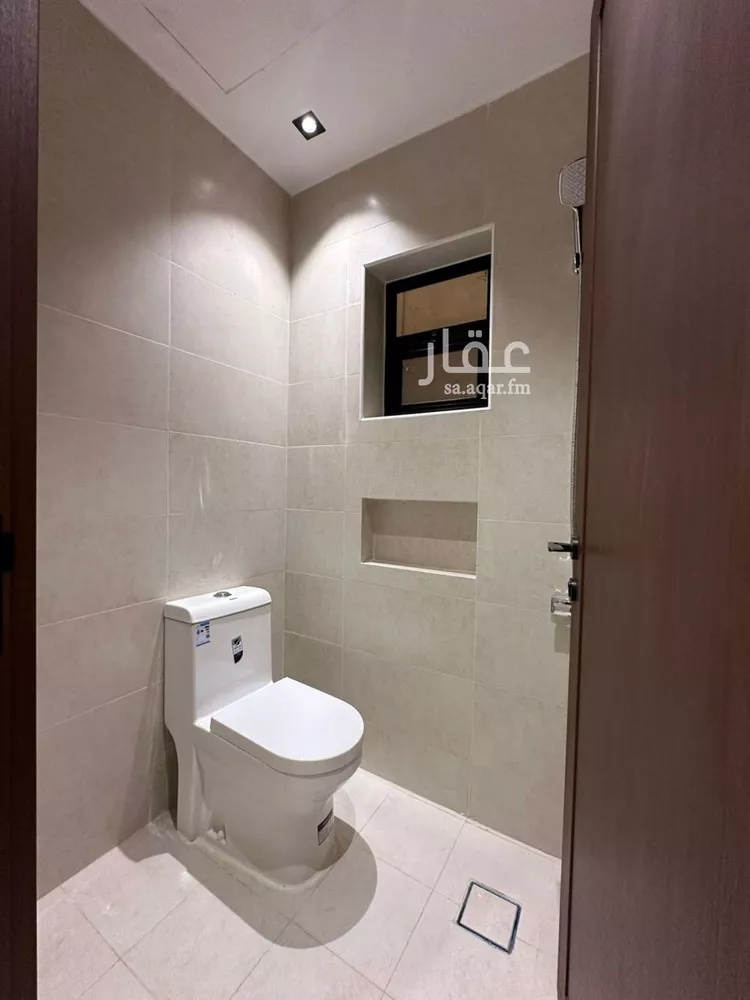 دور للبيع في شارع بعلبك, حي عكاظ, مدينة الرياض, منطقة الرياض صورة 5