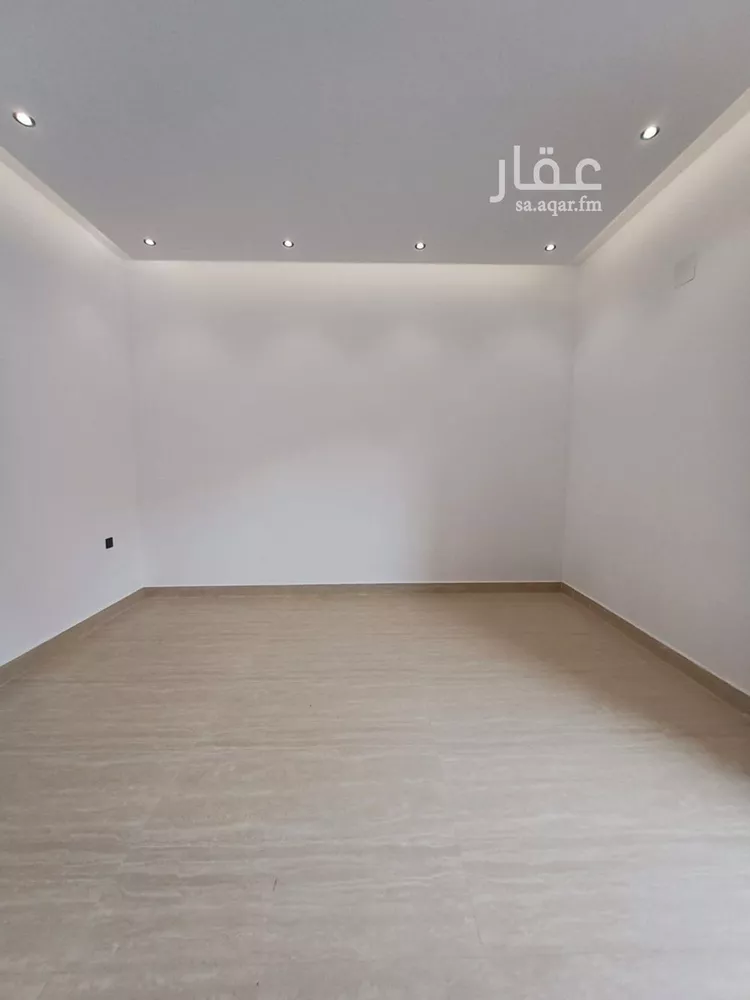 دور للبيع في شارع صفي الدين الكيلاني, حي العوالي, مدينة الرياض, منطقة الرياض صورة 4