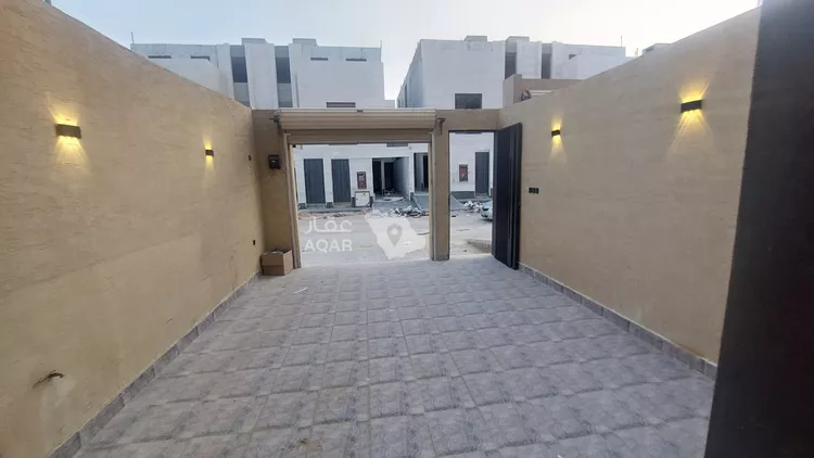 دور للبيع في شارع الزنكلوني, حي عكاظ, مدينة الرياض, منطقة الرياض 9