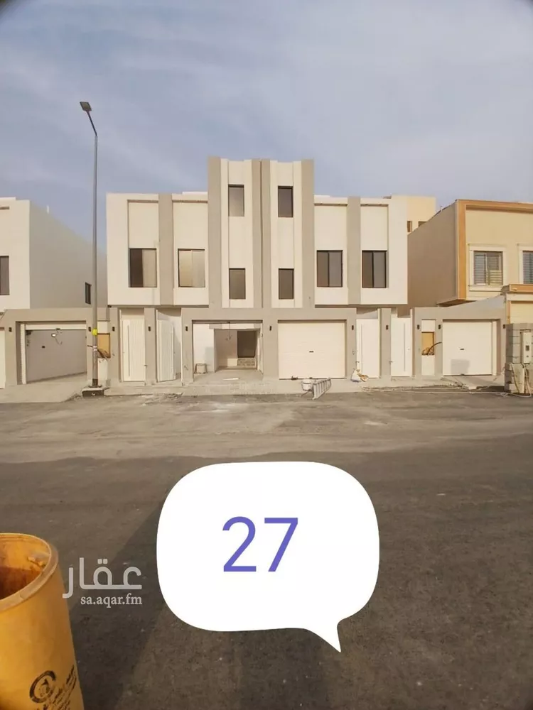 دور للبيع في شارع حامد عبدالحفيظ, حي عكاظ, مدينة الرياض, منطقة الرياض