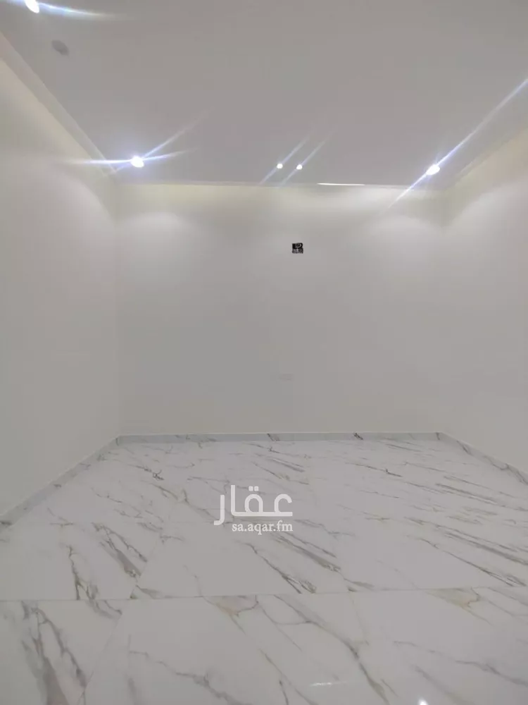 فيلا للبيع في شارع سراقة البارقي, حي العريجاء الغربي, مدينة الرياض, منطقة الرياض صورة 4
