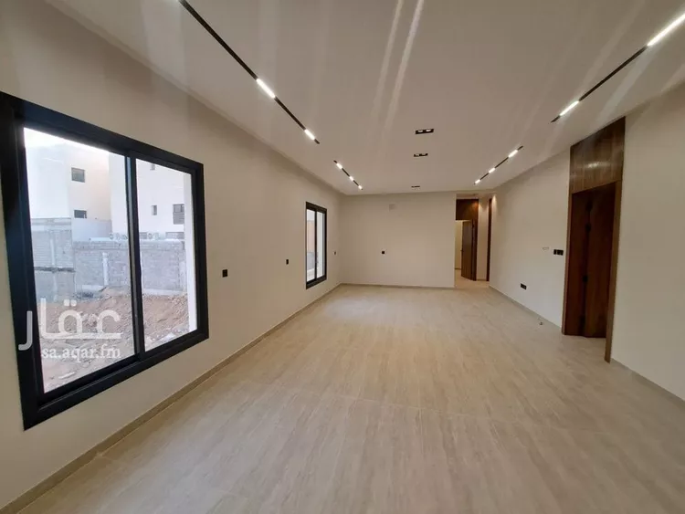 دور للبيع في شارع الدوار, حي الحزم, مدينة الرياض, منطقة الرياض صورة 4