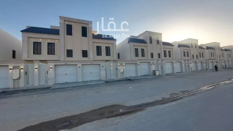 دور للبيع في شارع حسين الأبريقي, حي عكاظ, مدينة الرياض, منطقة الرياض صورة 3