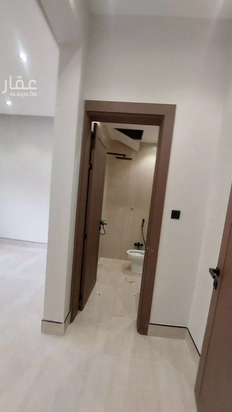 فيلا للبيع في شارع عقبة بن كعب, حي العريجاء الغربي, مدينة الرياض, منطقة الرياض 19