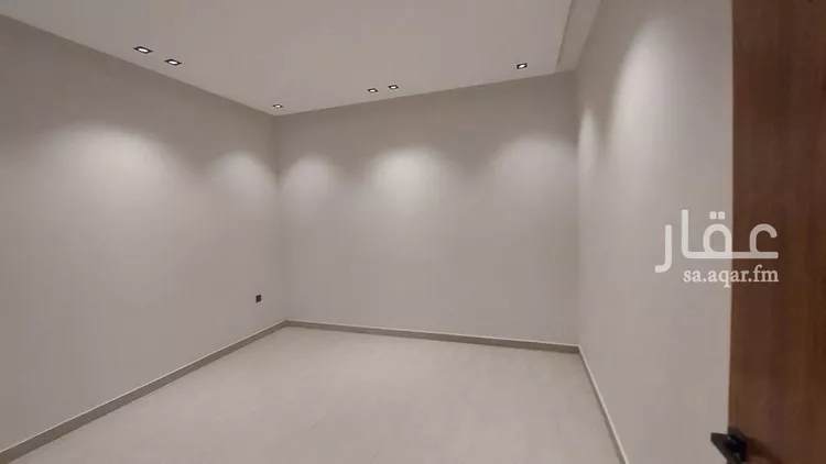 دور للبيع في شارع حامد القاري, حي عكاظ, مدينة الرياض, منطقة الرياض صورة 3