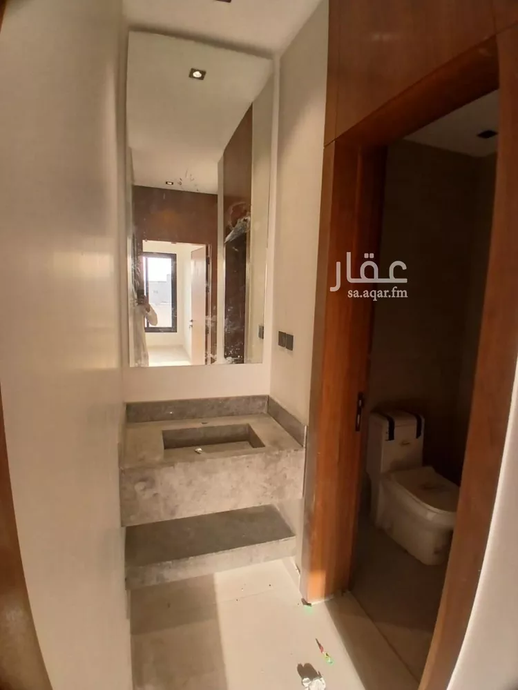 دور للبيع في شارع حامد عبدالحفيظ, حي عكاظ, مدينة الرياض, منطقة الرياض صورة 4