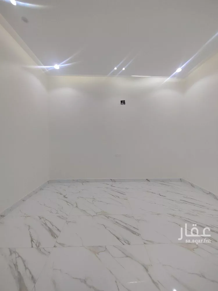 فيلا للبيع في شارع سراقة البارقي, حي العريجاء الغربي, مدينة الرياض, منطقة الرياض صورة 5