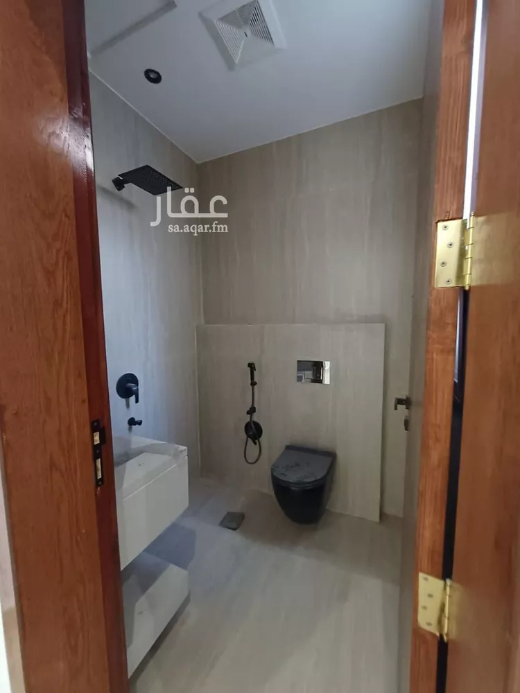Floor for Sale in Riyadh Dhahrat Namar 12