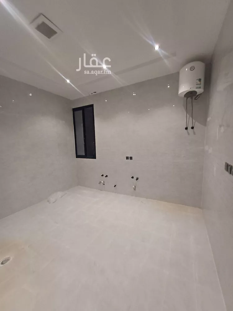 دور للبيع في شارع إسماعيل القيسي, حي عكاظ, مدينة الرياض, منطقة الرياض صورة 3