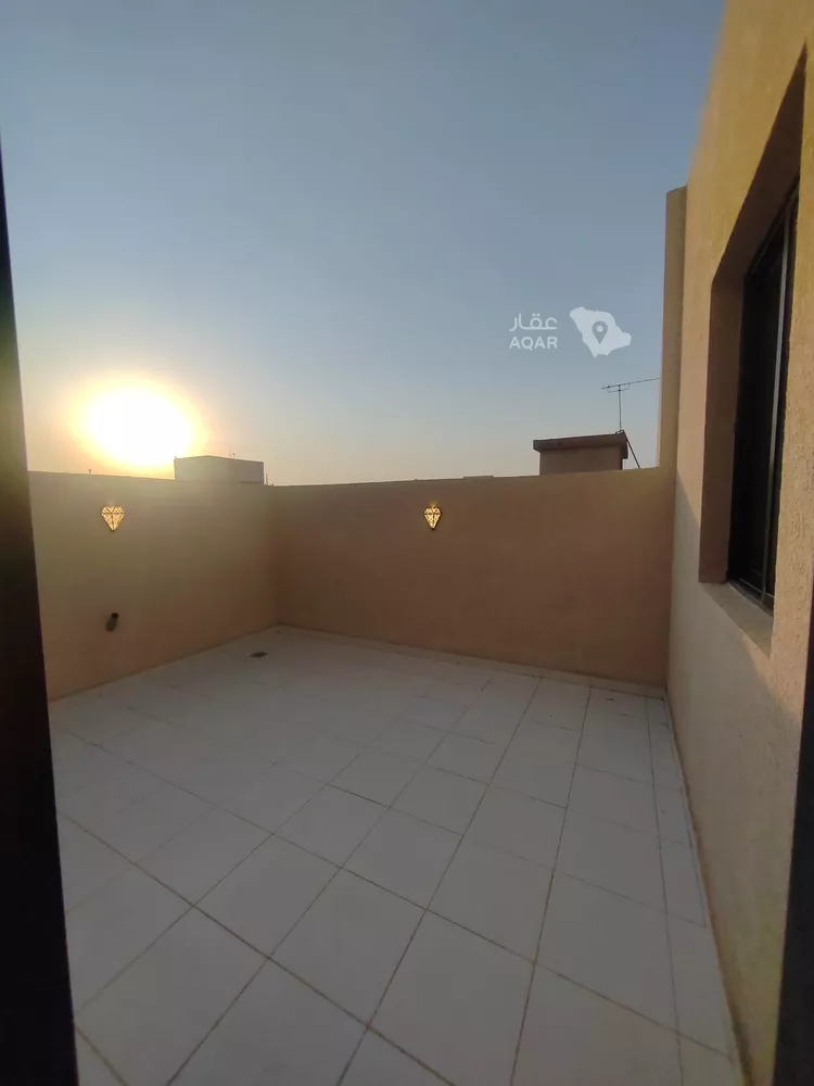 فيلا للبيع في شارع زينب بنت عبدالرحمن, حي العريجاء الأوسط, مدينة الرياض, منطقة الرياض 17