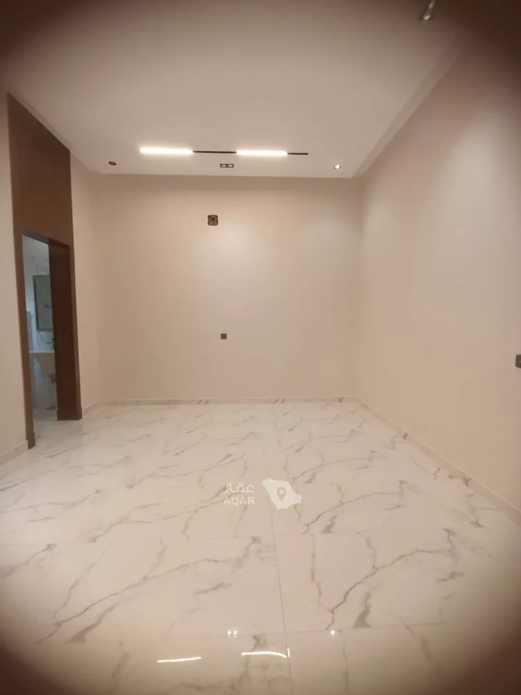 Floor for Sale in Riyadh Tuwaiq صورة 4