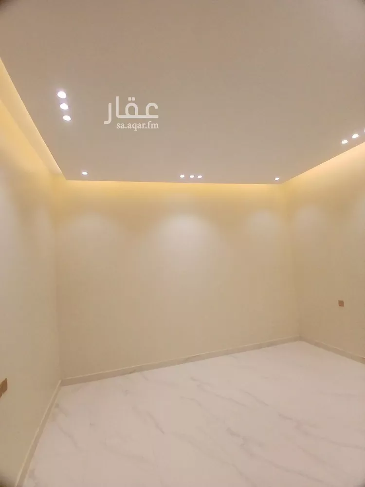 دور للبيع في شارع العدواني, حي عكاظ, مدينة الرياض, منطقة الرياض صورة 5