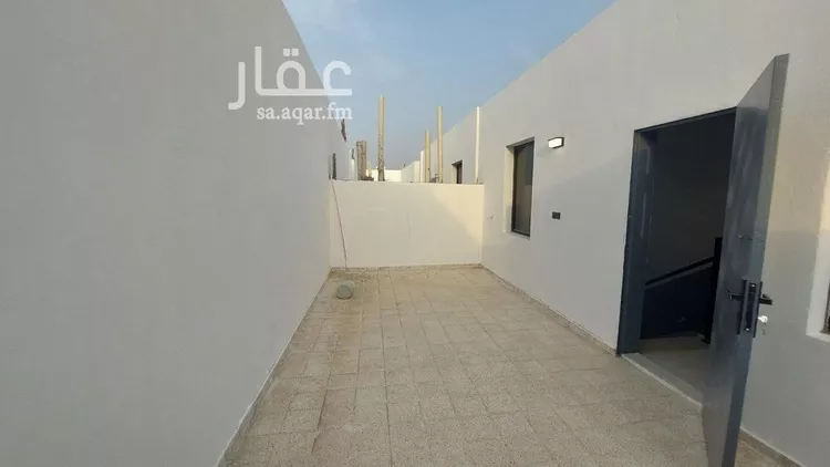 فيلا للبيع في شارع علي بن الحسن الخزرجي, حي عكاظ, مدينة الرياض, منطقة الرياض صورة 4