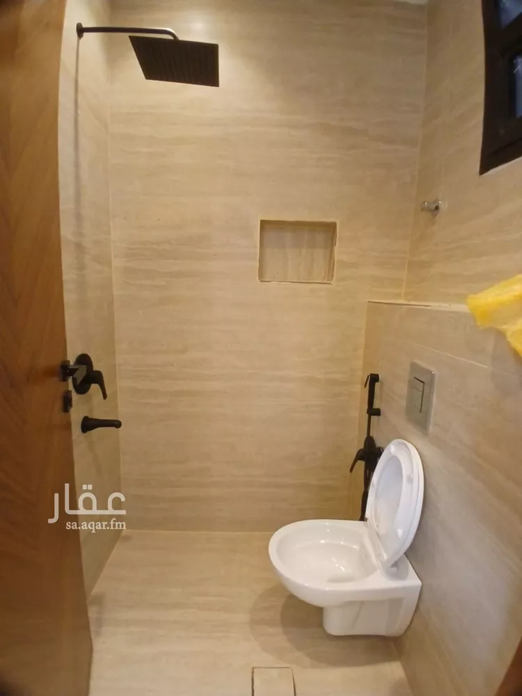 دور للبيع في شارع ابن الحطاب, حي العوالي, مدينة الرياض, منطقة الرياض صورة 5