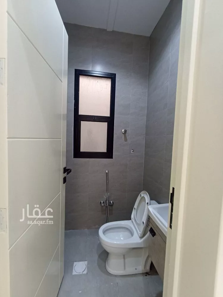 دور للبيع في شارع أبي العجاج, حي عكاظ, مدينة الرياض, منطقة الرياض صورة 3