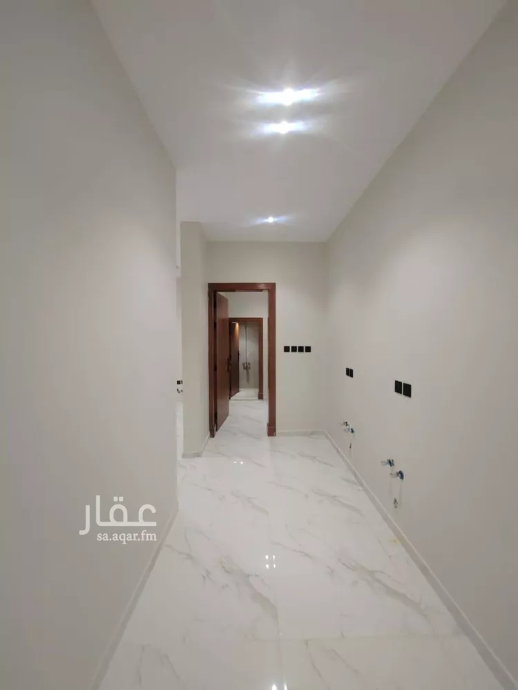 دور للبيع في شارع المشتل, حي الحزم, مدينة الرياض, منطقة الرياض صورة 5