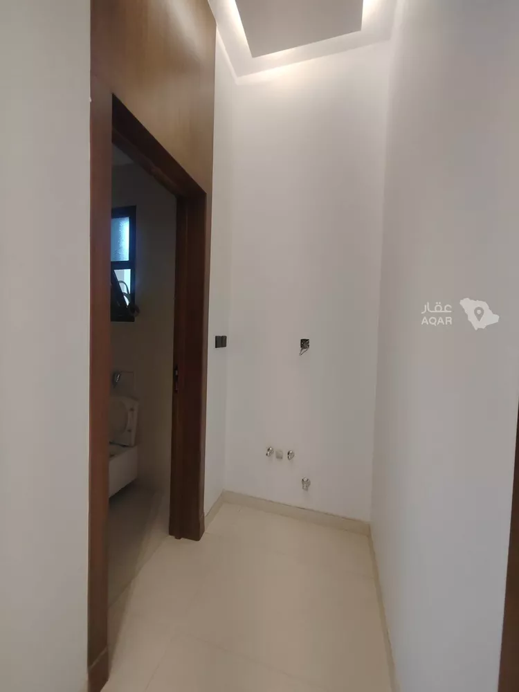 فيلا للبيع في شارع زينب بنت عبدالرحمن, حي العريجاء الأوسط, مدينة الرياض, منطقة الرياض 28