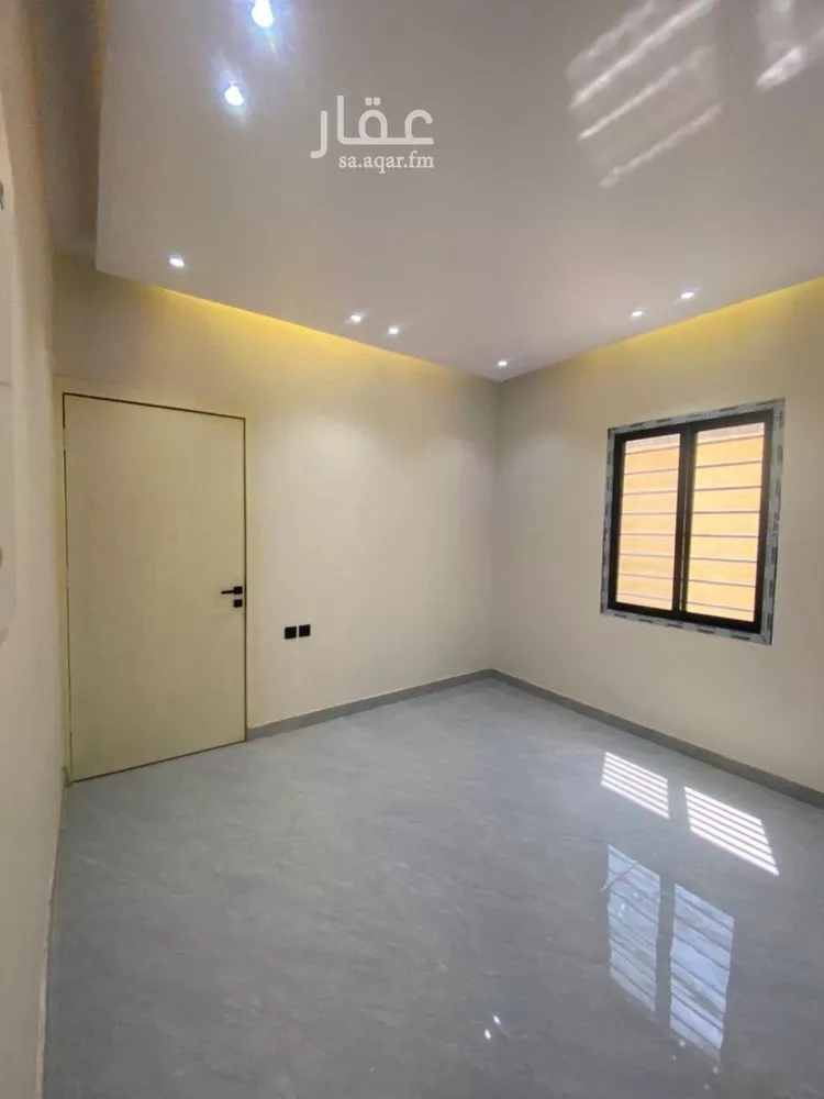 دور للبيع في شارع رفاعة بن شداد, حي عكاظ, مدينة الرياض, منطقة الرياض صورة 2