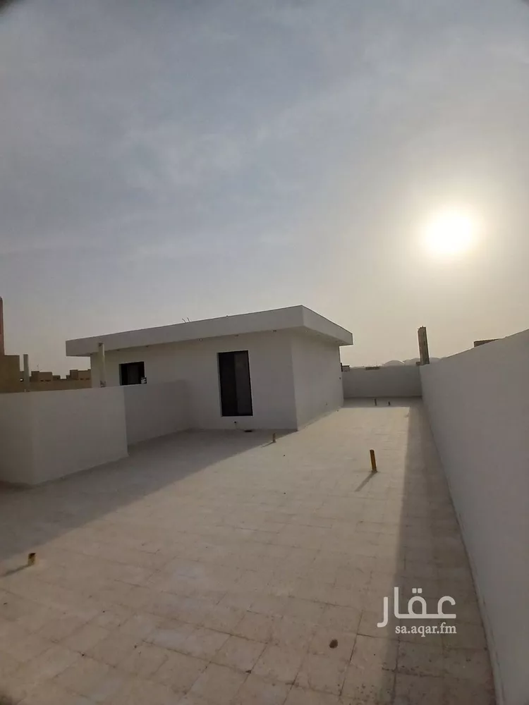 دور للبيع في شارع حامد عبدالحفيظ, حي عكاظ, مدينة الرياض, منطقة الرياض صورة 4