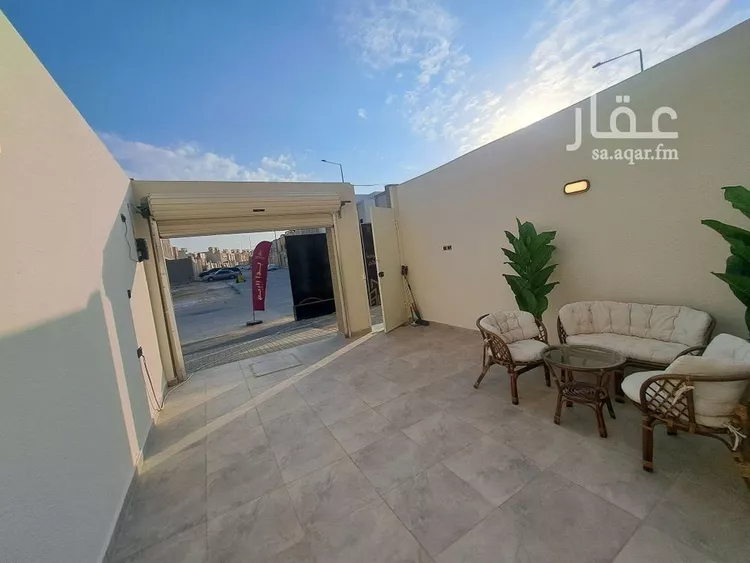 دور للبيع في شارع حامد عبدالحفيظ, حي عكاظ, مدينة الرياض, منطقة الرياض صورة 3