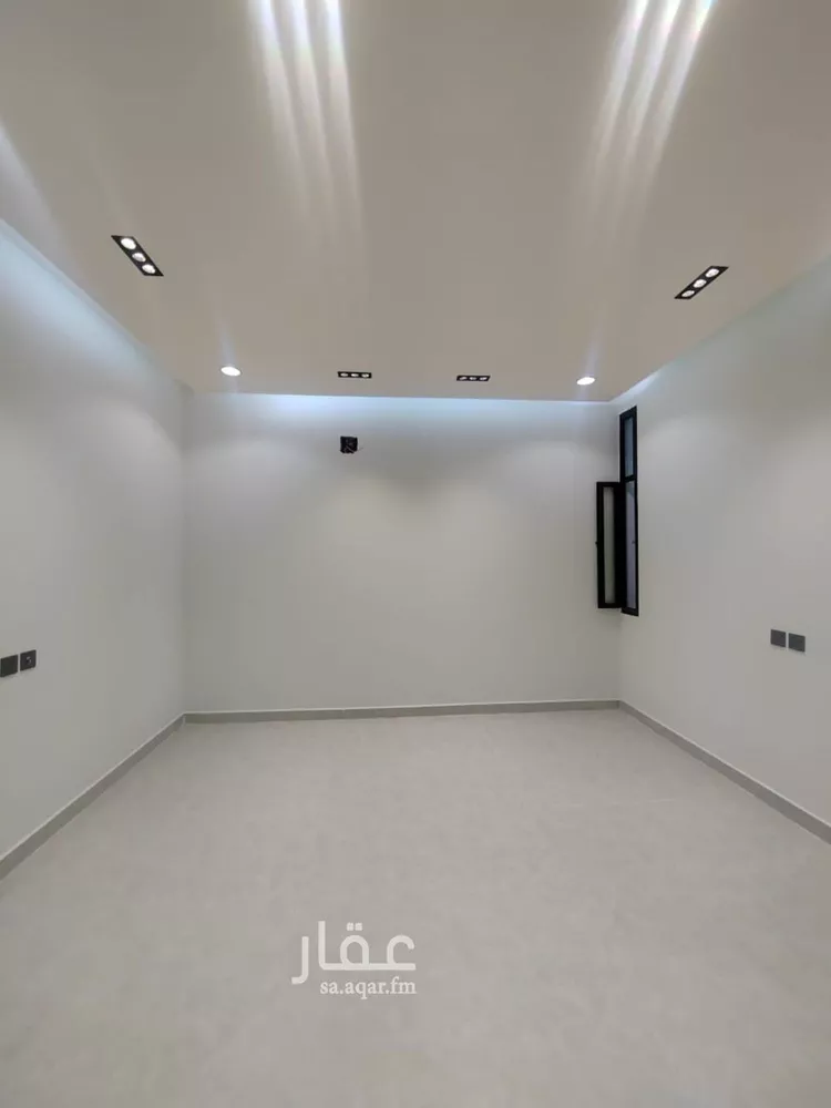 فيلا للبيع في شارع خارجة بن خذاقة, حي العريجاء الأوسط, مدينة الرياض, منطقة الرياض صورة 2