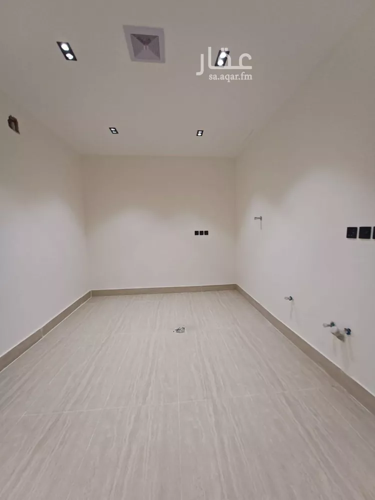 Floor for Sale in Riyadh Tuwaiq صورة 4