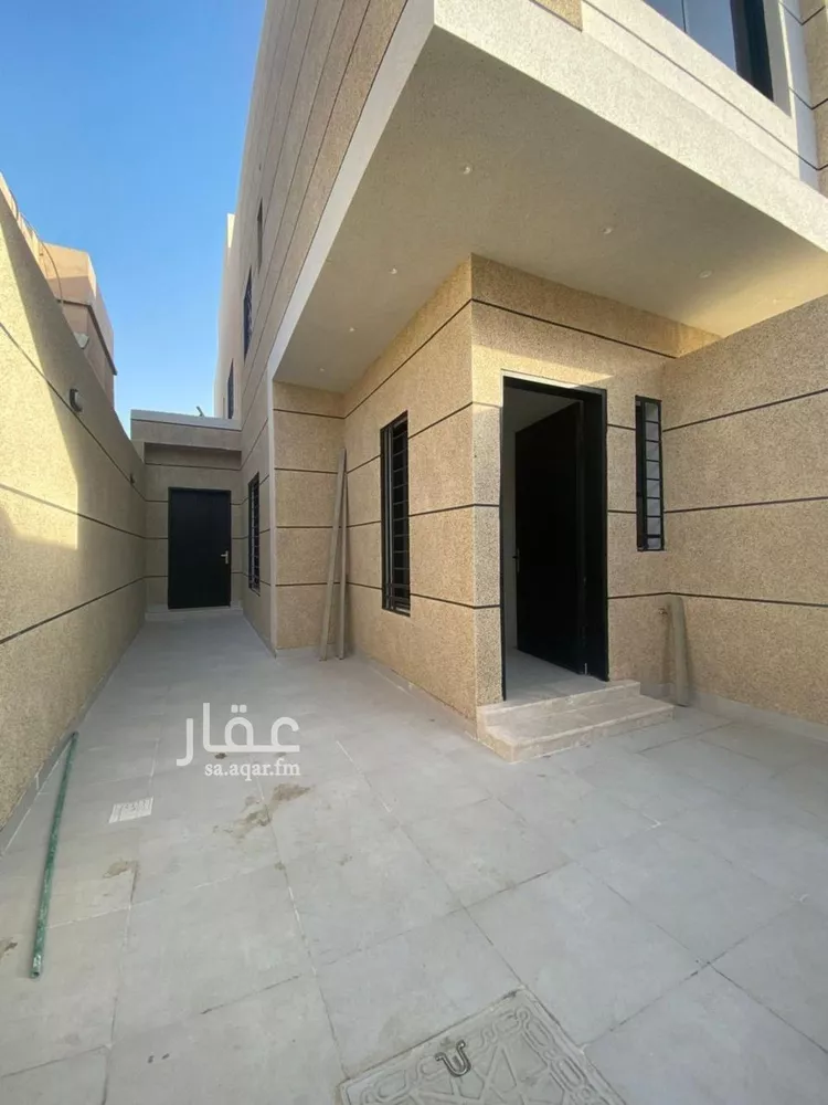 دور للبيع في شارع شعيبة, حي سلطانة, مدينة الرياض, منطقة الرياض صورة 2