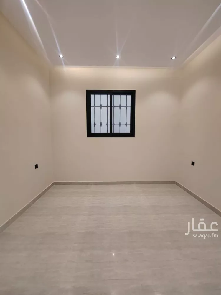فيلا للبيع في شارع عبدالعزيز العبادي, حي العريجاء الغربي, مدينة الرياض, منطقة الرياض صورة 3