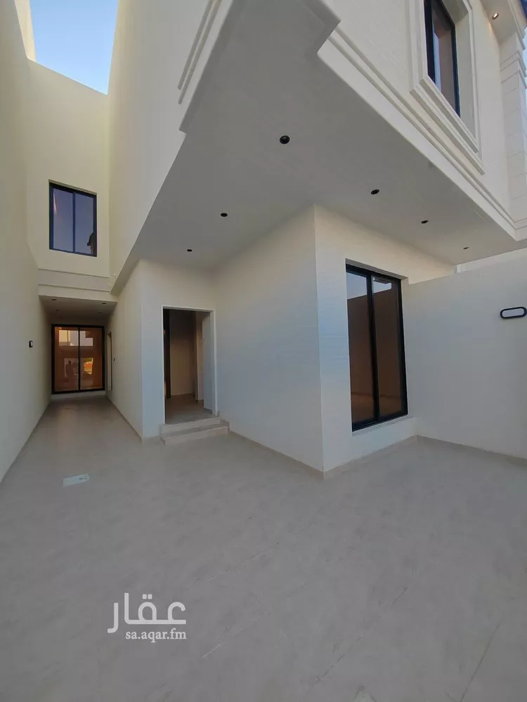 دور للبيع في شارع الرصافة, حي عكاظ, مدينة الرياض, منطقة الرياض صورة 4