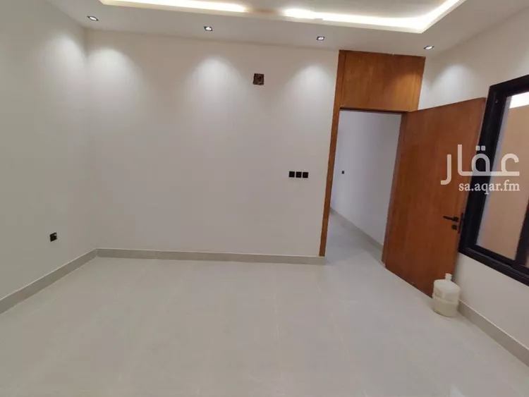 دور للبيع في شارع ابن اللبان, حي طيبة, مدينة الرياض, منطقة الرياض صورة 4