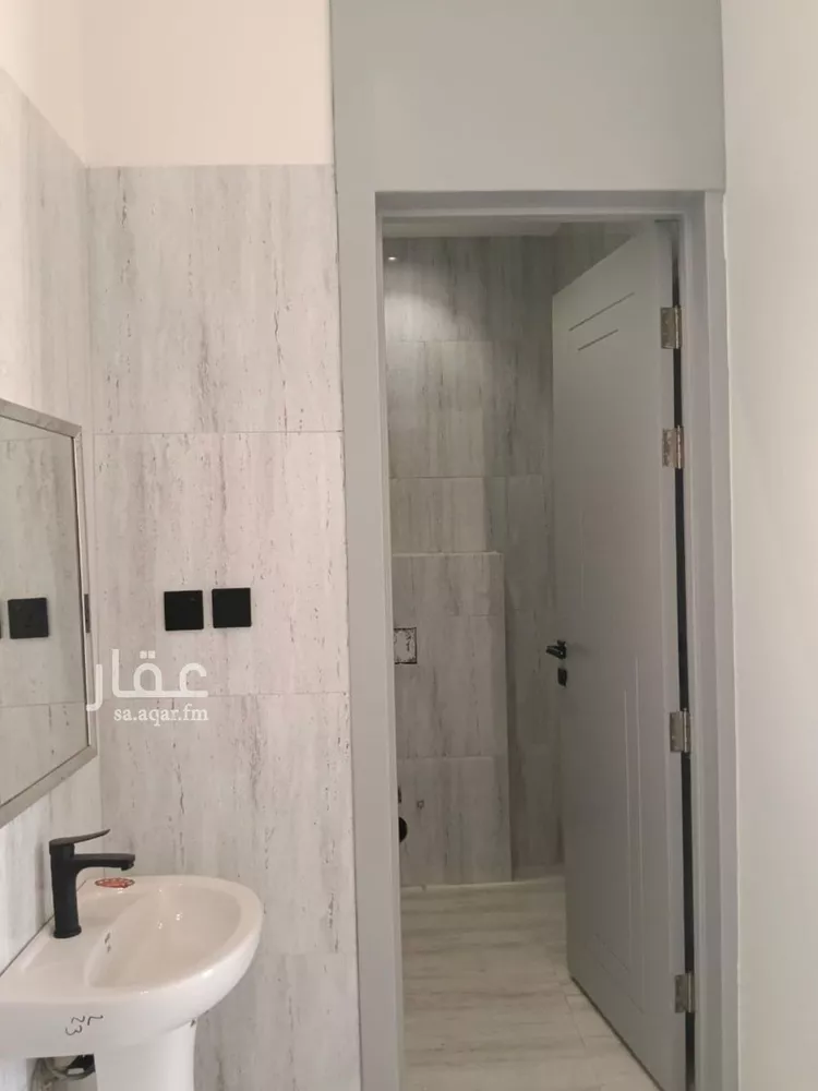 فيلا للبيع في شارع الجبل الأحمر, حي طويق, مدينة الرياض, منطقة الرياض صورة 5