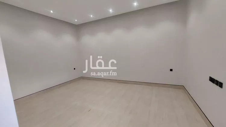 فيلا للبيع في شارع عقبة بن كعب, حي العريجاء الغربي, مدينة الرياض, منطقة الرياض صورة 5
