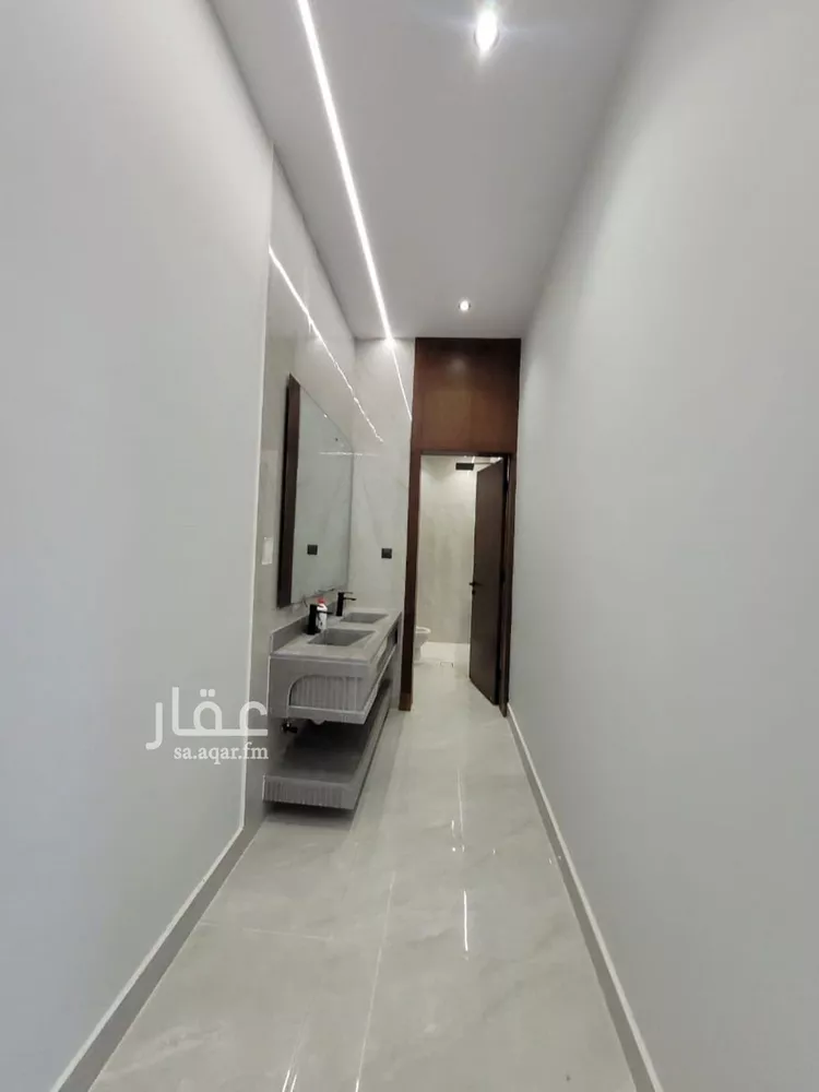 دور للبيع في شارع عمر بن شعيب, حي طويق, مدينة الرياض, منطقة الرياض صورة 4