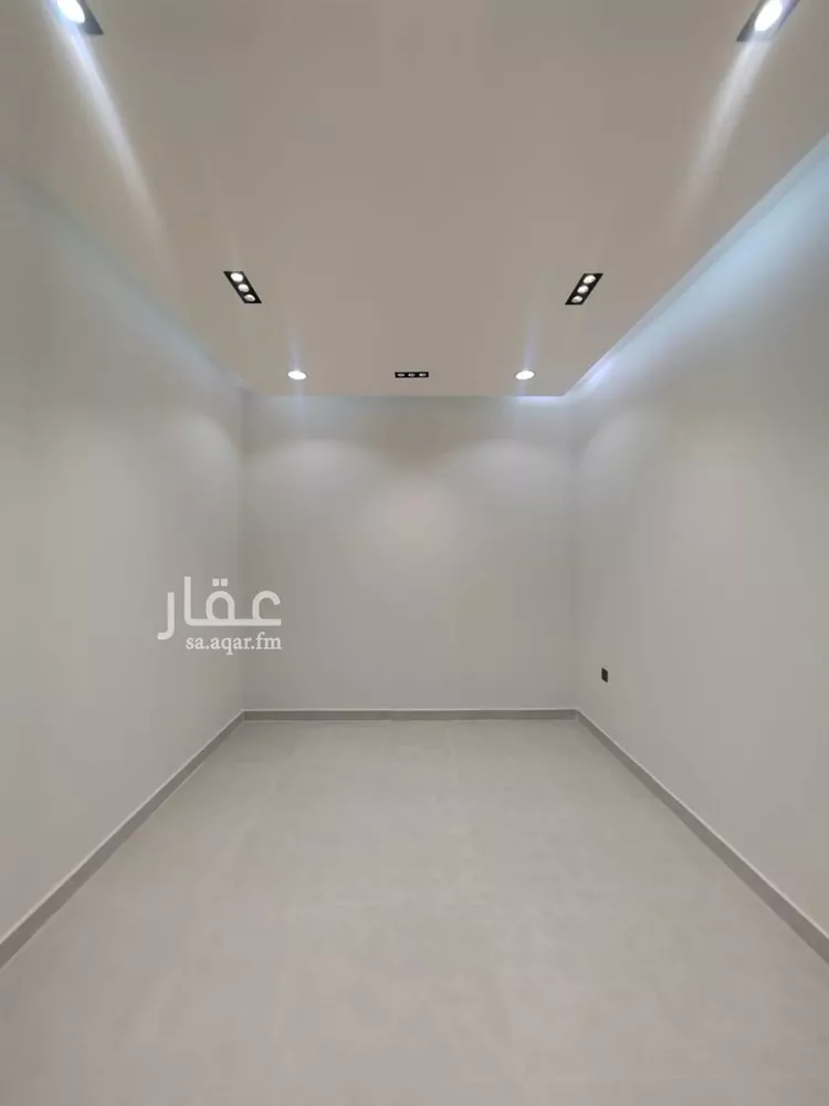 فيلا للبيع في شارع خارجة بن خذاقة, حي العريجاء الأوسط, مدينة الرياض, منطقة الرياض صورة 4