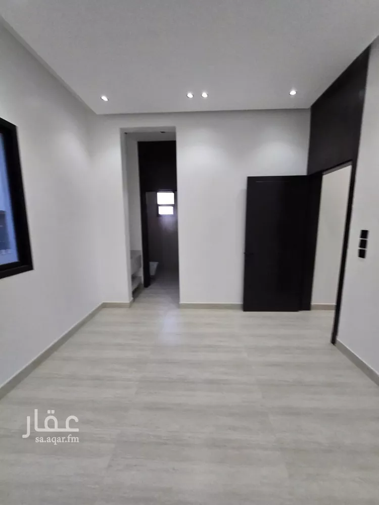فيلا للبيع في شارع الحسن الطيبي, حي العريجاء الغربي, مدينة الرياض, منطقة الرياض 11