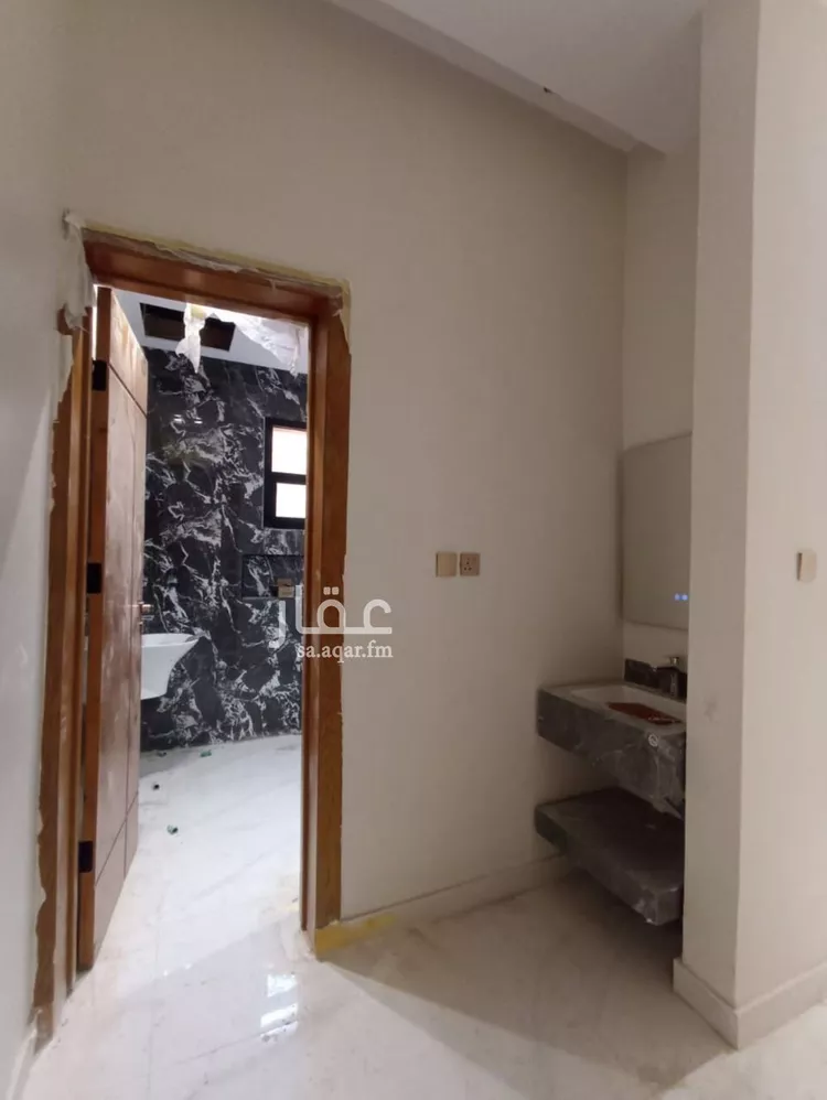 دور للبيع في شارع محمد بن صاف, حي عكاظ, مدينة الرياض, منطقة الرياض صورة 5