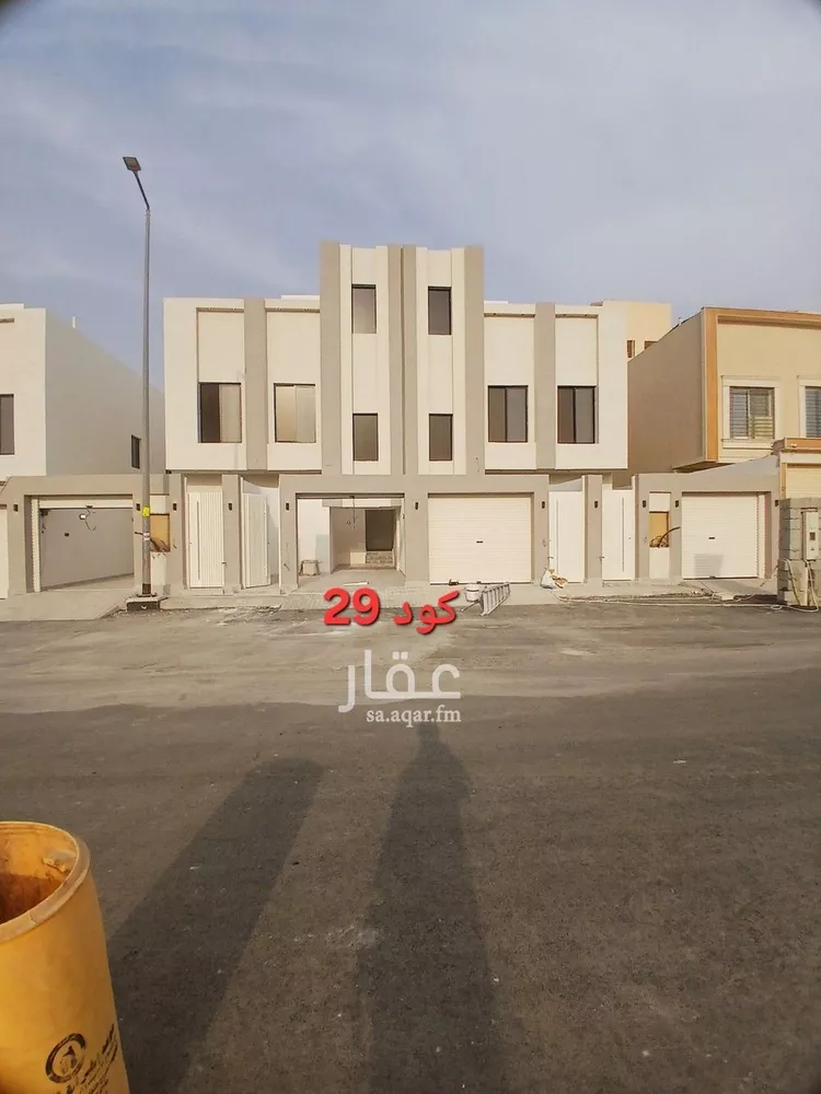 دور للبيع في شارع حامد عبدالحفيظ, حي عكاظ, مدينة الرياض, منطقة الرياض