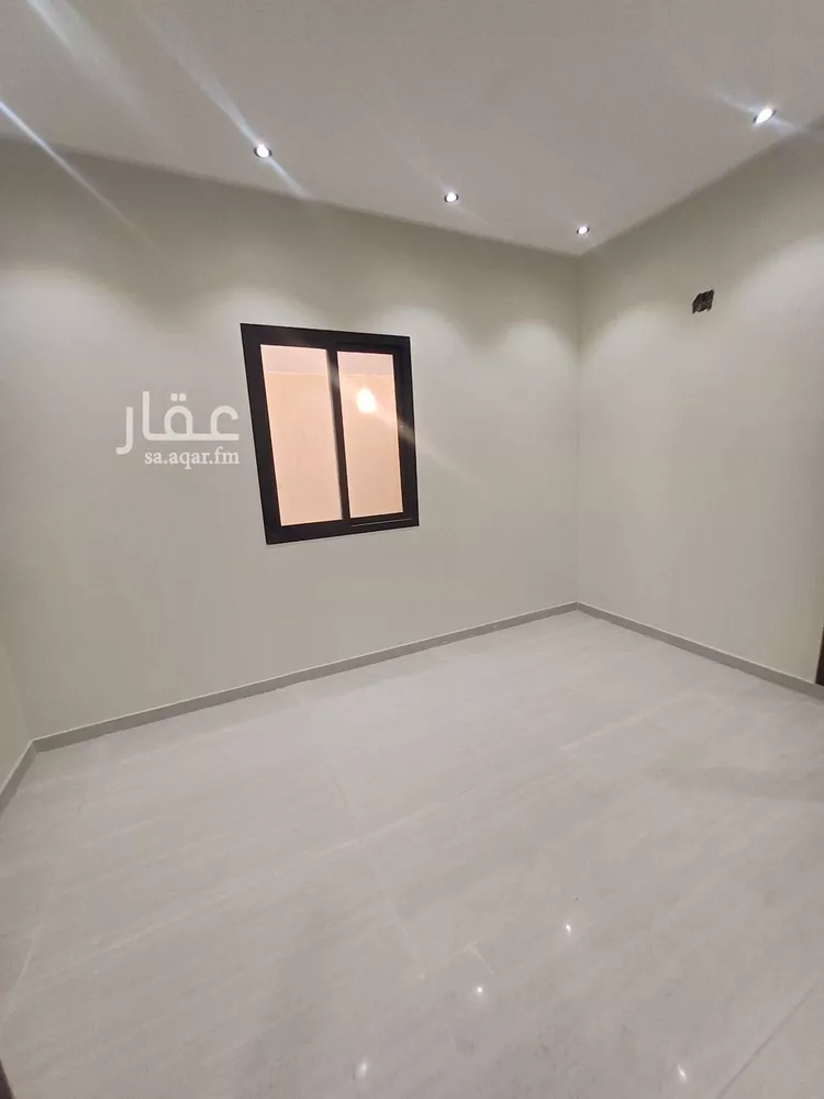 دور للبيع في شارع إسماعيل القيسي, حي عكاظ, مدينة الرياض, منطقة الرياض صورة 2