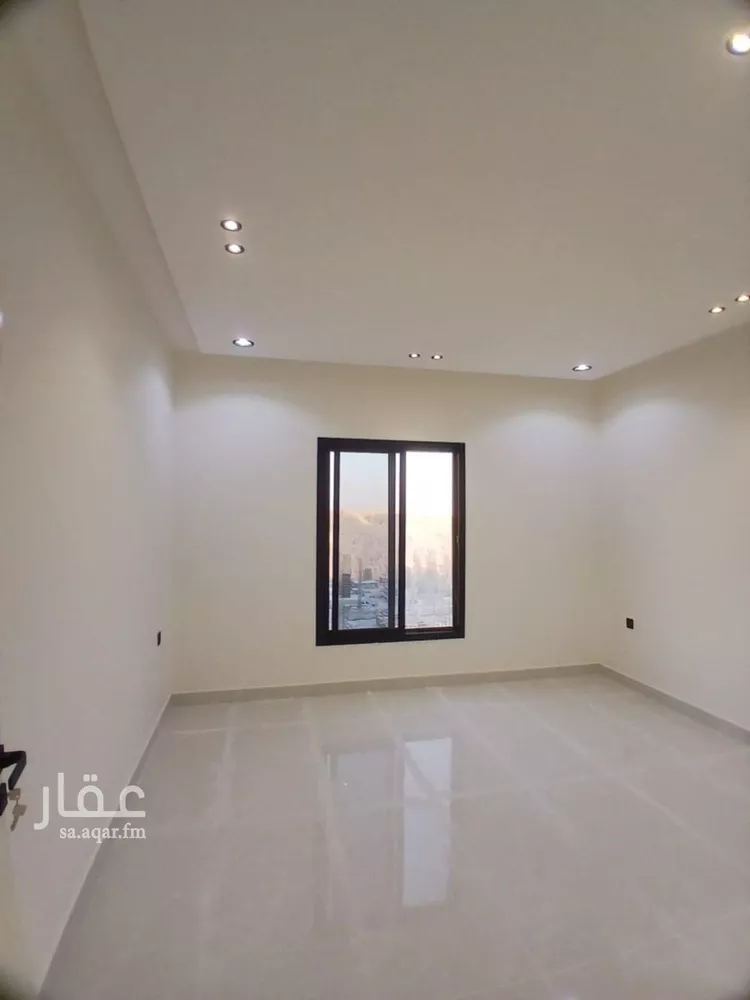 دور للبيع في حي عكاظ, مدينة الرياض, منطقة الرياض صورة 3