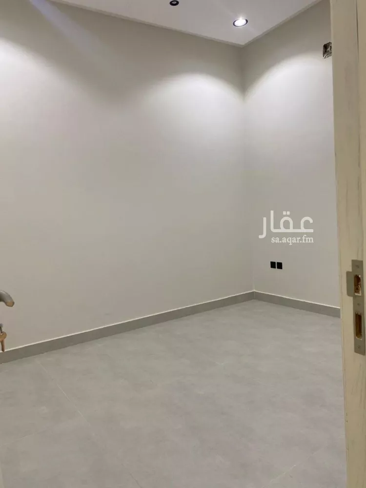 Floor for Sale in Riyadh Tuwaiq صورة 4