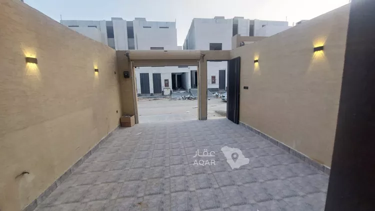 دور للبيع في شارع الزبرقان ابن بدر التميمي, حي عكاظ, مدينة الرياض, منطقة الرياض صورة 3